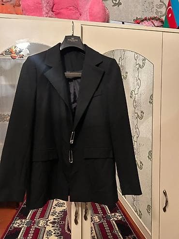 Pencəklər: 65 azna alınıb 25 azna satılır heç 1 defede geyinilmeyib alindigi — 1