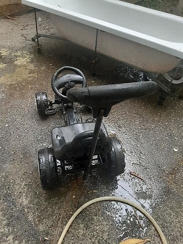 Uşaq üçün pedallı go-kart - Rəng: qara - 4 təkərli stabillik -