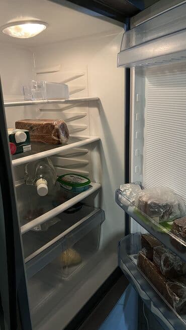 no frost soyuducu: İşlənmiş 2 qapılı Swizer Soyuducu Satılır, rəng - Boz, Dolab içi — 4