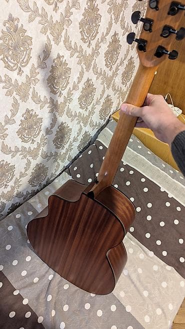 Velosiped aksesuarları: Akustik gitar – cutaway korpuslu, 6 simli - Korpus: Qabarıq — 2