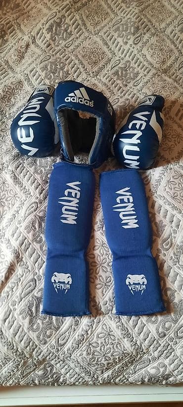 Книги и журналы: Döyüş növləri üçün komplekt (Adidas kaska + Venum əlcək və — 1
