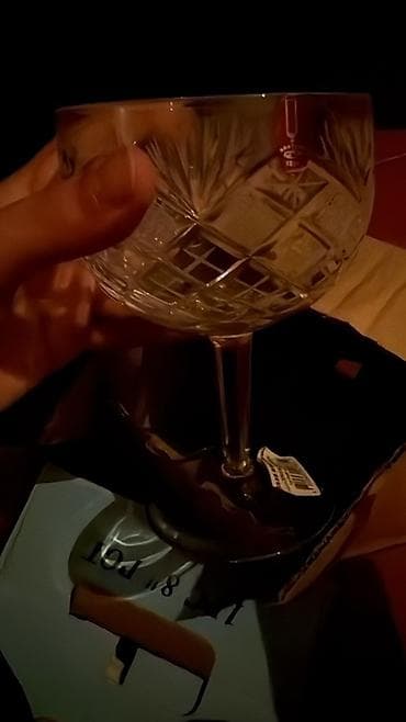 Mətbəx və süfrə əşyaları dəsti - Qara fon üzərində qızılı və rəngli — 3