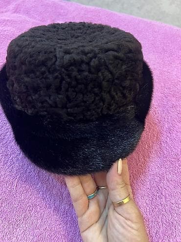 Karakul (astraxan) papaq – klassik dairəvi model - Rəng: qara - Üst
