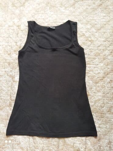 Yenidir. Geyinilmeyib. "Anit" firmasinin Sade qara