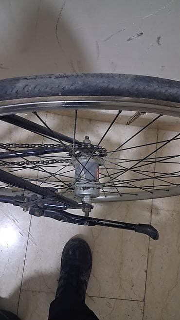 velosiped tekerleri: Şəhər velosipedi – yüngül alüminium gövdə, düz sükan, 28" (700c) — 5