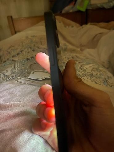 IPhone 13, 128 GB, Qara, Face ID