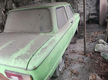 wam diski: Məhsul: Sovet istehsalı kiçik sedan (yaşıl rəng), arxa mühərrikli — 3