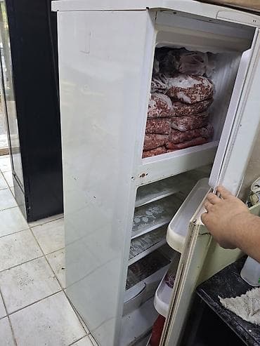 sharp soyuducu: İki bölməli məişət soyuducusu - Yuxarıda ayrıca dondurucu kamerası — 2
