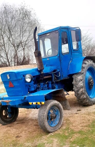 Коммерческий транспорт: Traktor saz veziyyetde, mator karobka xadavoy ela. senedleri — 2