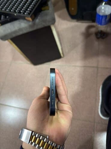 Cadillac: IPhone 14, Mavi, Face ID — 5