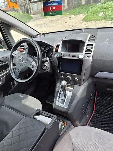 masın: Opel Zafira — 7 yerlik, praktik ailə miniveni - Kuzov: boz rəng, 5 — 3
