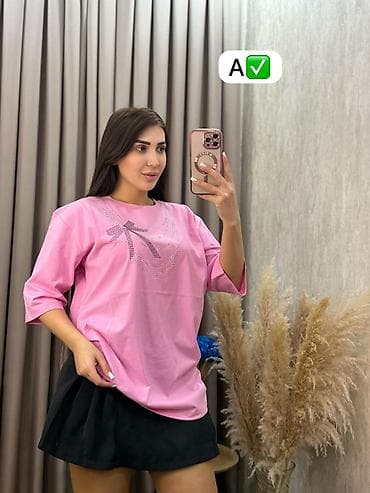 qadin koynek modelleri: Qadın T-shirt kolleksiyası - Modellər: - Qara oversize T-shirt – ön — 2