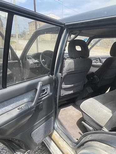 avtobus satilir: Mitsubishi Pajero: 2.8 l | Ofrouder/SUV — 10
