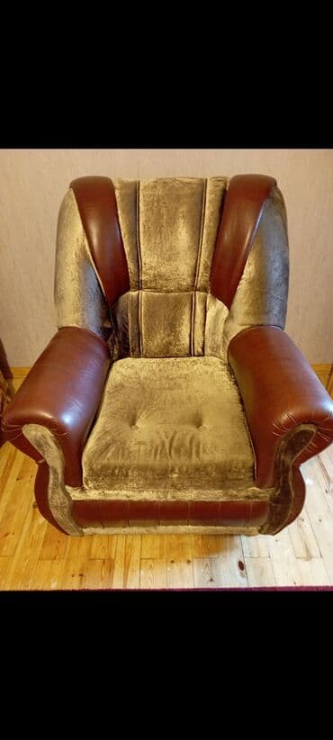 taxta divan: İşlənmiş, Di̇van-kravat, 2 kreslo, Divan, Bazasız, Açılan — 3