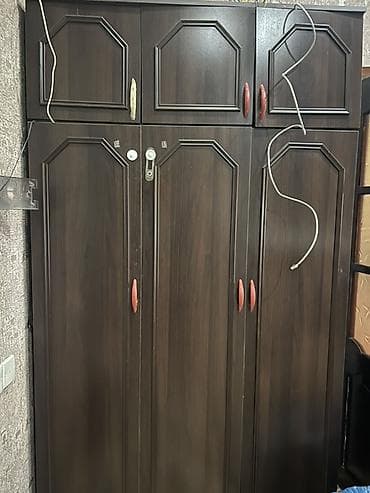 Ev və bağ: İşlənmiş, 6 qapı, Qəhvəyi, Digər material, Açılan, Düz dolab — 1