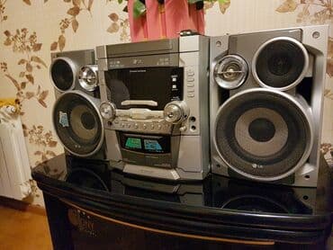 Avtoelektronika: 3 DVD changer musiqi mərkəzi. Hər bir funksiyası işlək vəziyyətdədir — 3