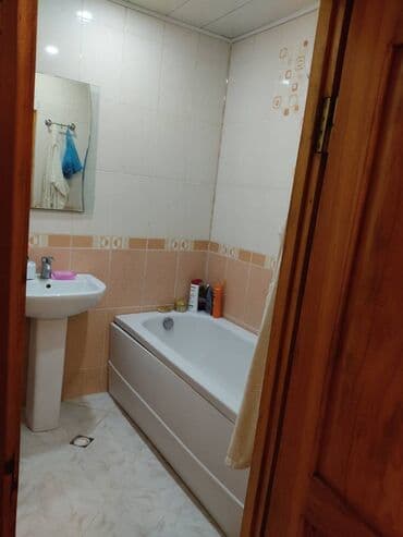 evler bineqedide: Bakı, 3 otaqlı, Köhnə tikili, 80 kv. m — 3