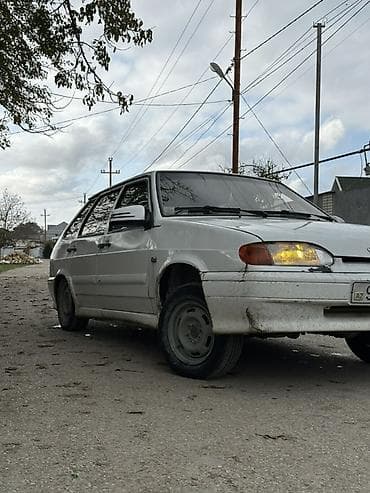 qalofqa vaz: Avtomobil: Lada Samara (VAZ 2114) hatchback, ağ rəng Kuzov: 5 qapılı — 6