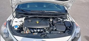 Kia: Kia Cerato (Ağ rəng, sedan) Texniki xüsusiyyətlər: - Benzin — 2