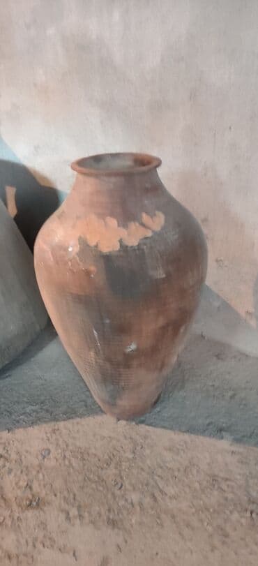 dekor guldan: Böyük həcmli saxsı küp - Material: təbii gil, əl işi çarx üsulu - — 1