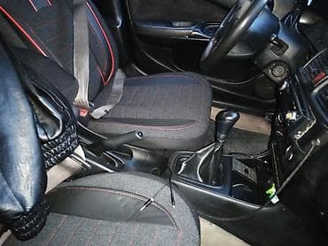 Nissan: Nissan Sunny: 1.6 l | 2000 il Sedan — 6