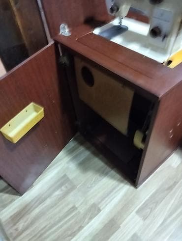 duz tikiş: Tikiş maşını Chayka, Mexaniki — 1