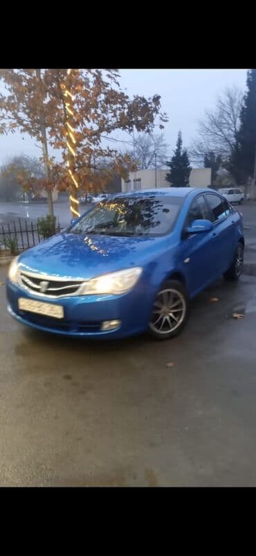 şkoda: MG 550 sedan – mavi rəng, avtomatik sürətlər qutusu. Əsas — 1