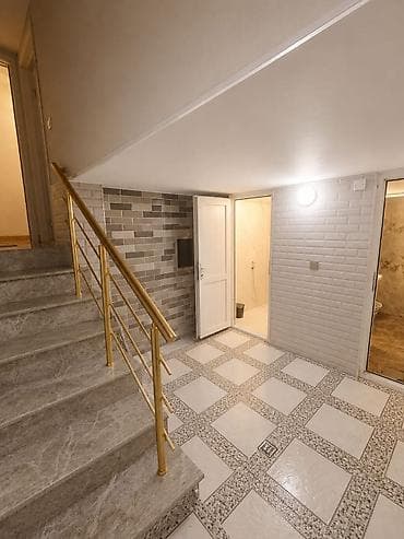 sumqayıtda ucuz evler: Satılır 3 otaqlı köhnə tikili 100 m², 20-ci sahə q. Tecili Satılır 2 — 9