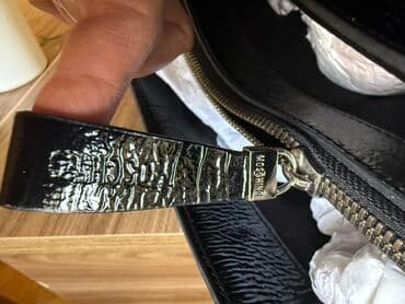 bazar sumkası: Сумка Moschino Текстиль и лаковая кожа Ширина 40, высота 24 В отличном — 4