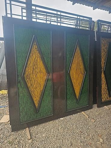 iran peci qurasdirilmasi: Butun Dəmir Darvazalar və ya həyət qapısı pult ilədə var. Balkon — 4