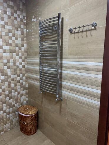 ramanida kirayə ev verilir: Xətai rayonu Nefçilıər xəstəxanası yaxınlığı. Əla temirlidi, 3 otaq — 4