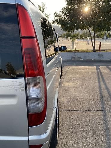 mini canqan: Mercedes-Benz Viano: 2.2 l | 2006 il Mikroavtobus — 5