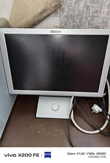 Lenovo stolüstü kompyuter komplekti Tərkib: - Lenovo sistem bloku