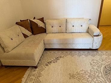 Künc divan, Parça