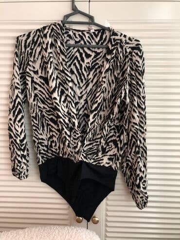 qadın üçün klassik sviterlər: Qadın geyimləri dəsti 1) Qara don - Uzun, V-yaxa, sarğı (wrap) — 7