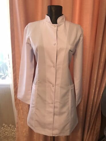 Tibbi xalat Təzə,38-40 razmer,pambıq,sintetika deyil,qalın şax parçası