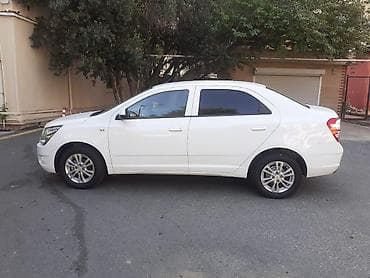 Avtomobil satışı: Chevrolet Cobalt sedan – ağ rəng, 4 qapı, şəhər və ailə istifadə üçün — 6