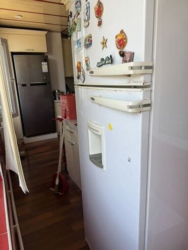 soyuducu su: İşlənmiş 2 qapılı Beko Soyuducu Satılır, rəng - Ağ, Dispenserli — 2