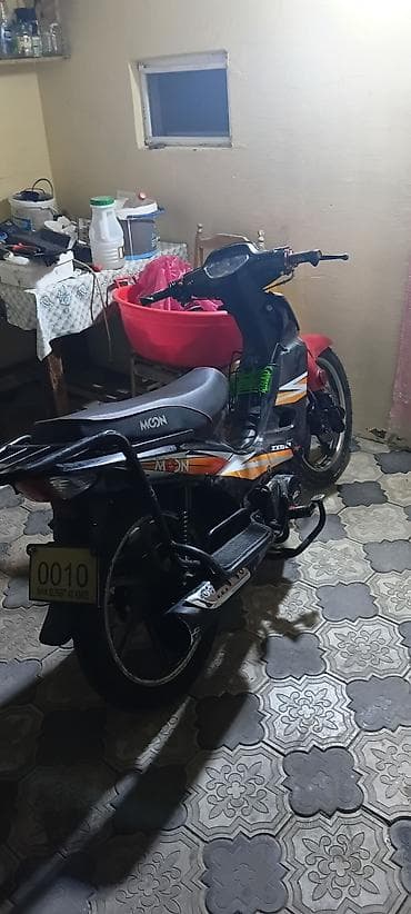 suktur: Salam moto qarajda yatib. amma pol abarotdu. kuryere surulmuyub — 5