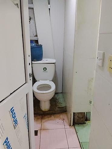 karavan satışları: Obyekt: Təmirə uyğun kiçik yaşayış sahəsi Təsvir: - Girişdə massiv — 7