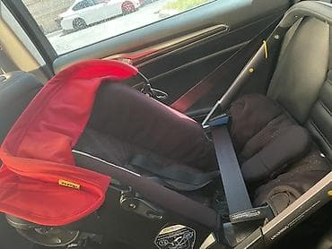 Doona+ Infant Car Seat & Stroller – Qırmızı rəngdə Həm uşaq — 3