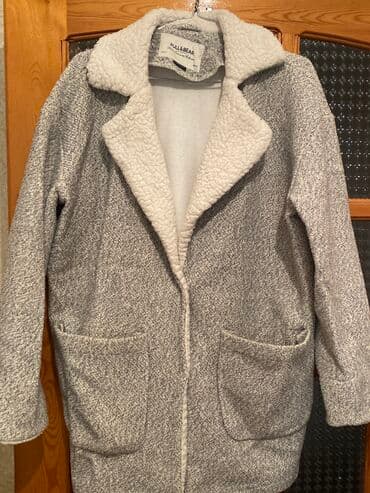 Pull&Bear Qadin ust geyimi ici yun deyil sadece vorotnik ve qol