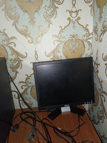 Serverlər: Masaüstü kompüter dəsti Dəst tərkibi: - Sistem bloku: ön paneldə 2x — 3