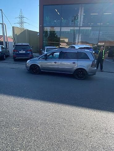 Opel Zafira: 1.9 l | 2006 il Van/Minivan — 6