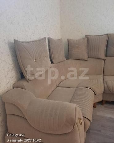 divan kunc: Künc divan 1000 Azn❗ Bazalıdır 2700 alınıb Ünvan lökbatan Pərvin🎀2375 — 3