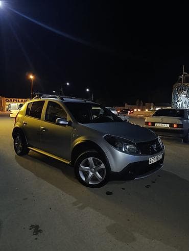 Dacia: Dacia Sandero: 1.5 l | 2011 il 290000 km Hetçbek — 1