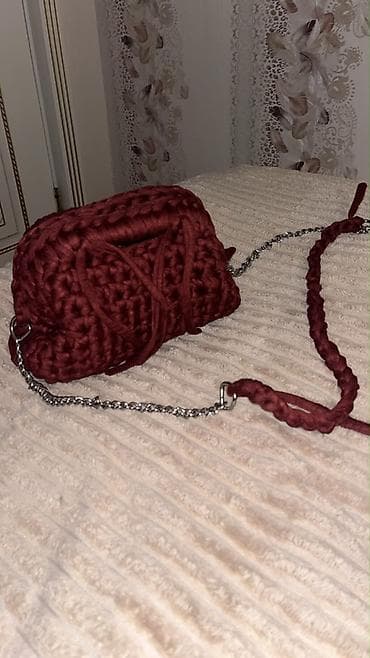 Əl işi toxunma çiyin çantası - Rəng: tünd bordo - Material: qalın lalafo.az -da Əl işi toxunma çiyin çantası - Rəng: tünd bordo - Material: qalın