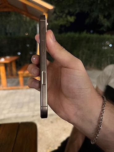 iphone 12 pro 512: IPhone 16 Pro, 128 GB, Desert Titanium, Simsiz şarj, Face ID — 4