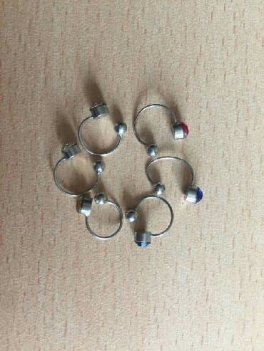 azerbaycanda 1 qram qızılın qiymeti 2025: Сережки бижутерии-10 azn.
Sirqalar bijuteriya-10 azn — 2