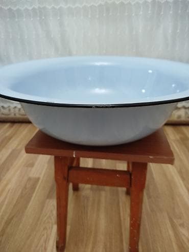 su samuru: Məhsul: Emallı böyük leğən Təsvir: - Material: qalın metal üzərində — 1